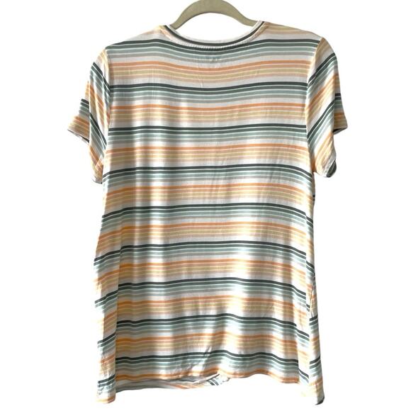 Westport Striped t-shirt size large knotted bottom - Picture 4 of 6